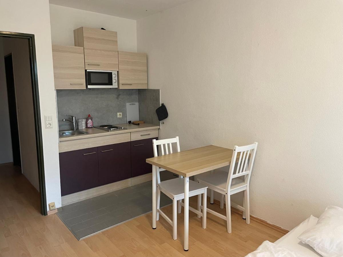 Stadtnahe Wohnung Mit Terrasse ヘーヒベルク エクステリア 写真