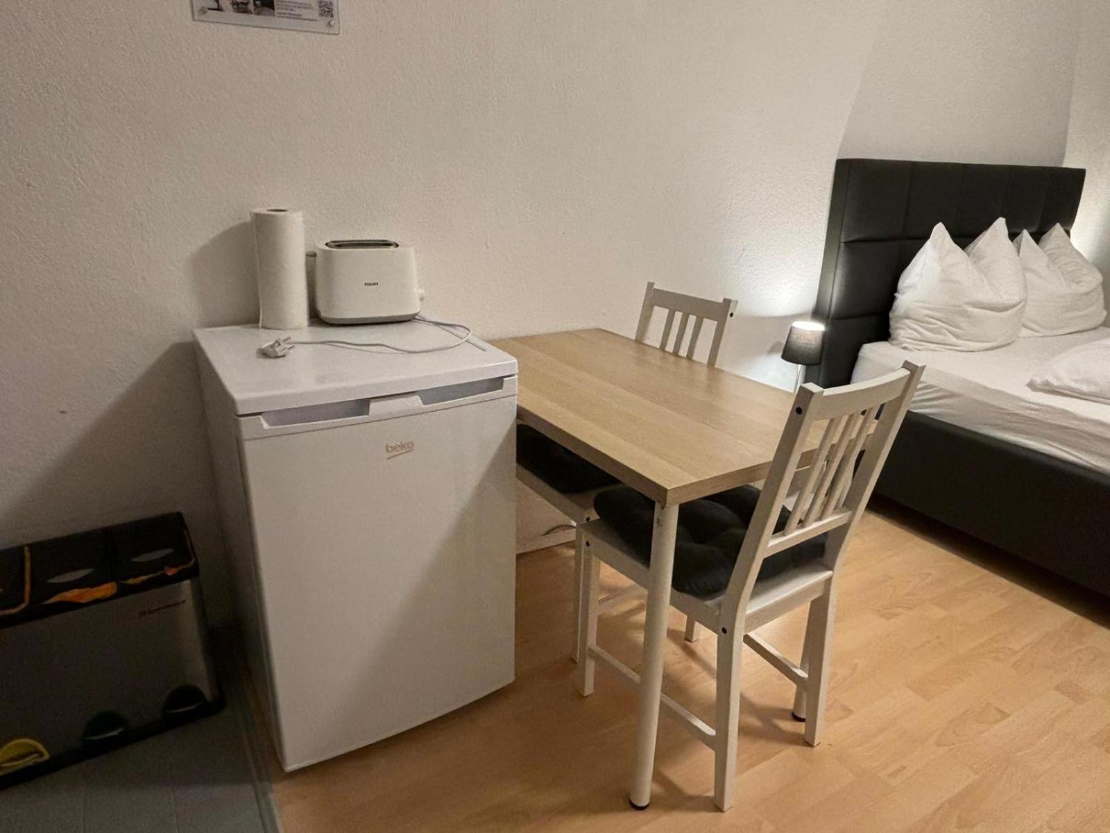 Stadtnahe Wohnung Mit Terrasse ヘーヒベルク エクステリア 写真